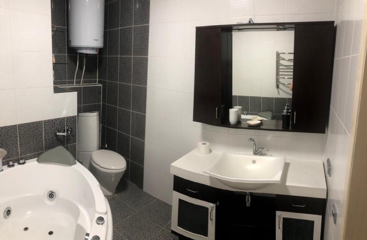 "Нова Аркадія", Вид Моря Та Міста Appartement Odessa Buitenkant foto