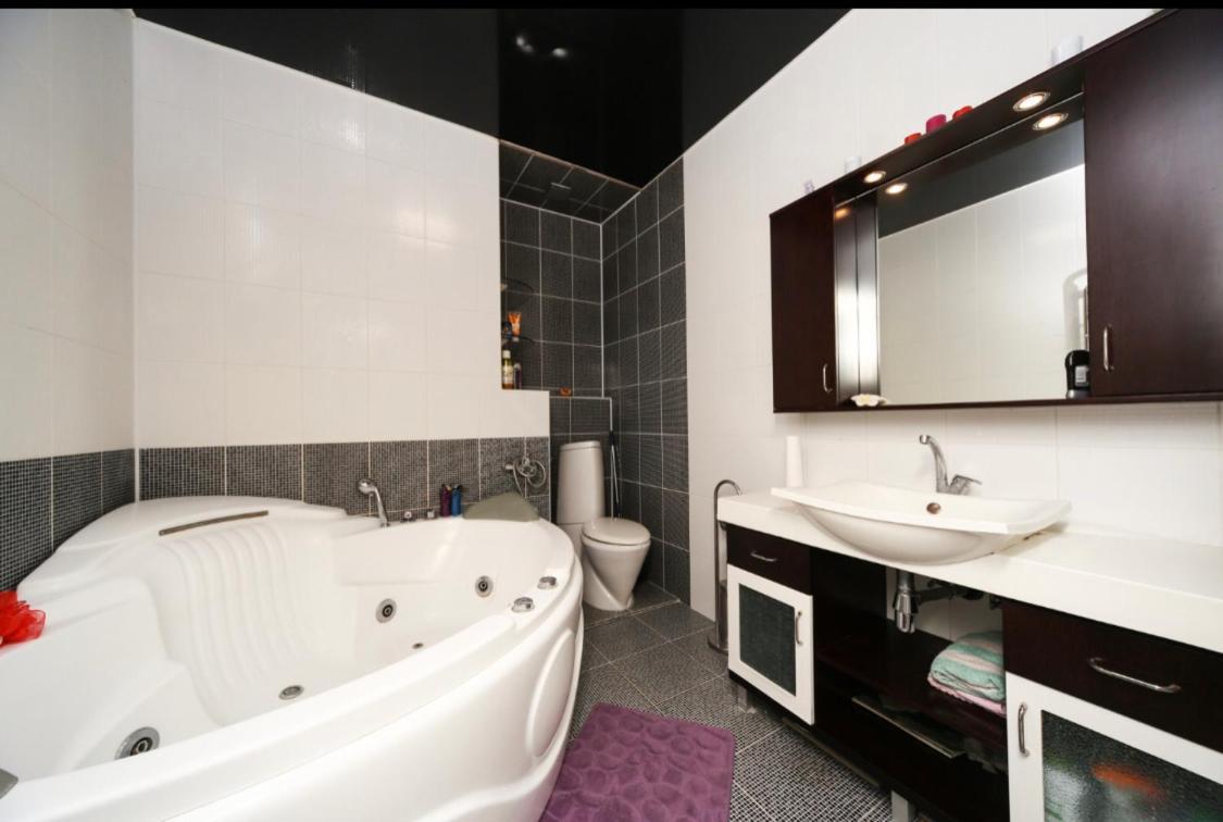 "Нова Аркадія", Вид Моря Та Міста Appartement Odessa Buitenkant foto